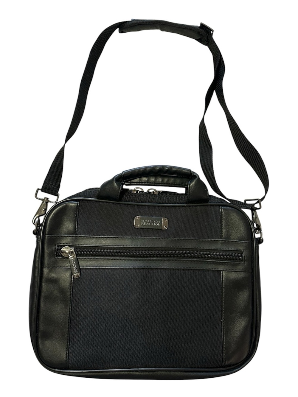 Kenneth Cole Reaction R-Tech Black
Messenger Style Laptop Bag W/ Shoulder Strap